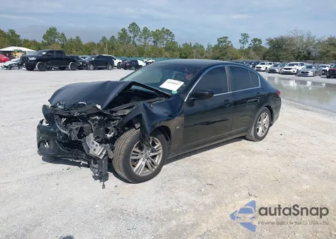 2015 Infiniti Q40 z USA, uszkodzony, nr VIN JN1CV6AP5FM501449